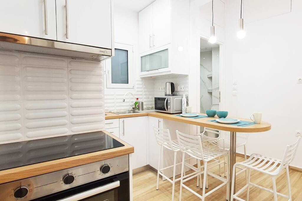 Acropolis Thisio 2 Bedrooms 2 Bathrooms Apartment